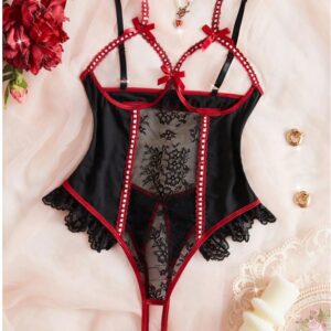 BODY DE ENCAJE FLORAL CON TIRANTES AJUSTABLES Y LAZO